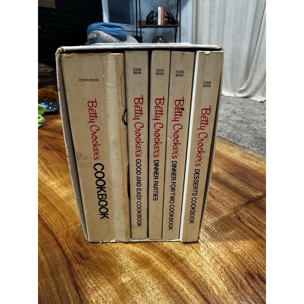 Lot Of 5 Vintage Special Edition Betty Crocker's CookBook Rare Set 1969-1974